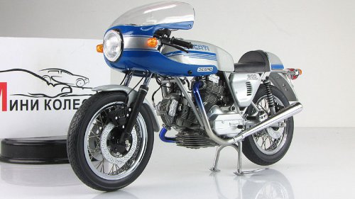  Ducati 900SS