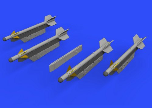R-3S missiles w/ pylons for MiG-21