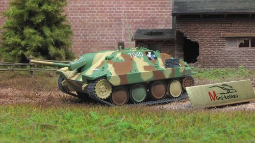  ,  41   Hetzer Marika