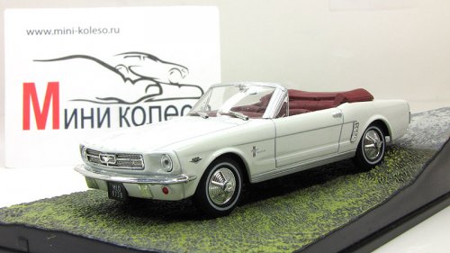 Ford Mustang Convertible Goldfinger