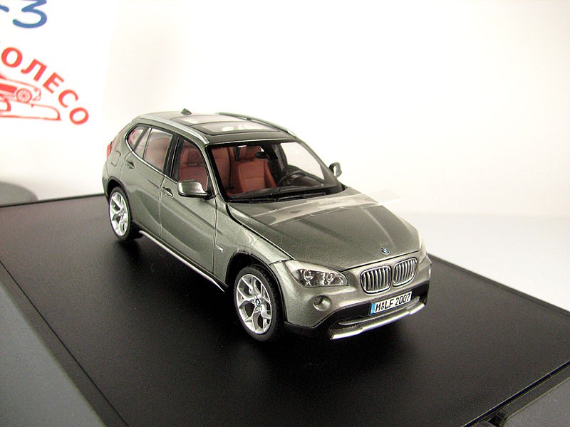 Аналоги x6. BMW x1 e84 1:43. BMW x1 1:43 Schuco. BMW x1 e84 моделька. Моделька БМВ х1 е84.