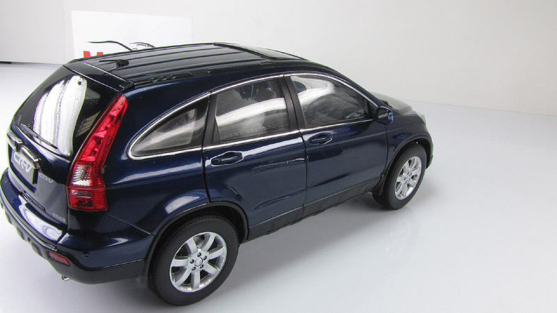 V 1 18. 1:18 Honda CRV Paudi. Модель Honda CR-V 1 43. Honda CR-V 1 1:18 модель. 1:43 Honda CR-V.