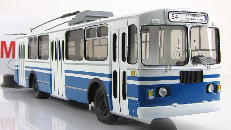 Коллекция троллейбусов зиу. Модель троллейбуса ЗИУ-9. ЗИУ-9 1 43. Троллейбусы ЗИУ 9 1 43. ЗИУ 682 модель.