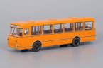 Модель 677М автобуса оранжевый, запасное колесо