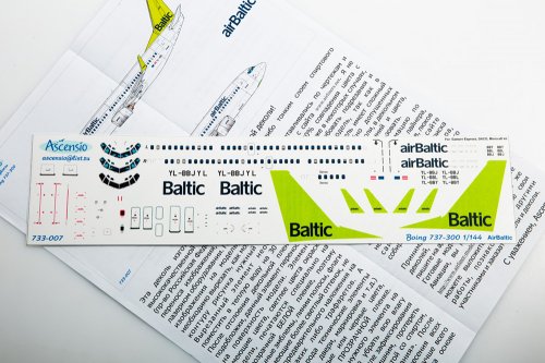    Boeing 737-300 AirBaltic