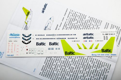    Boeing 737-500 AirBaltic