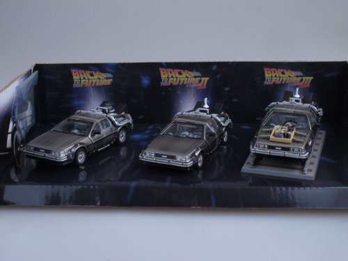 !  ! De Lorean DMC 12 Back to the Future (three pack)