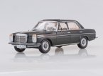 !  ! Mercedes-Benz Strich 8 Saloon (Dunkelolive)