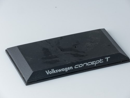 !  !    VW Comcept