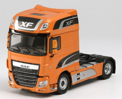 DAF XF EURO 6 SUPERSPACE 2016 Orange