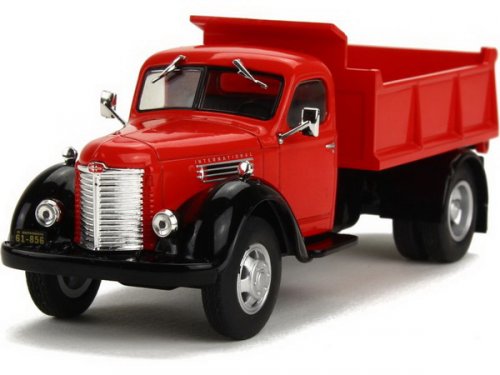 INTERNATIONAL Harvester KB 7 () 1948 Red/Black