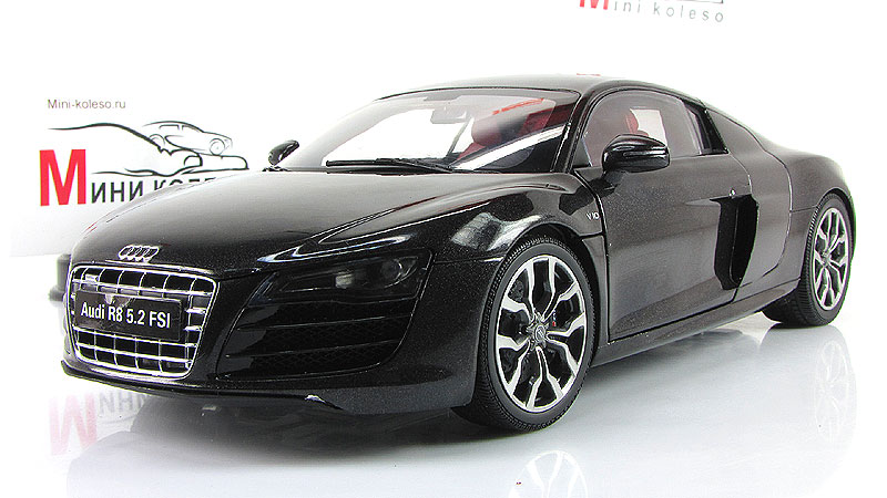 1:18 Ауди R8 5.2FSI кватро 2009, серый (Kyosho) Масштабная коллекционная модель