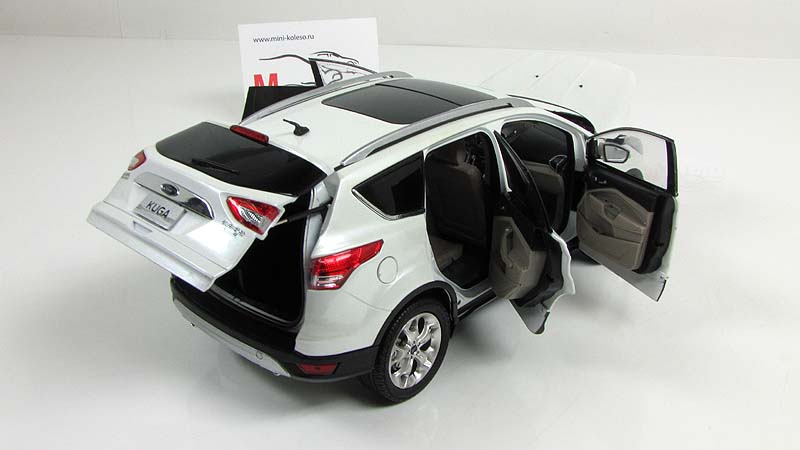 1:18 Форд Куга (Paudi Models) Масштабная коллекционная модель