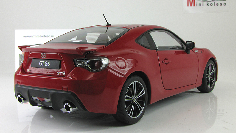 Toyota gt86 красная