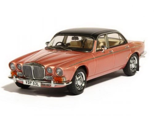 DAIMLER Double Six Vanden Plas Series I 1973 Pink/Black