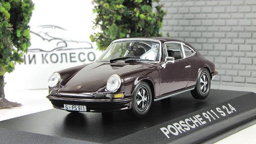  911S 2.4 Aubergine