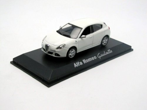 Alfa Romeo Giulietta Quadrifoglio, pearl white 2010