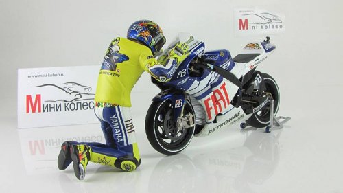  YAMAHA YZR-M1