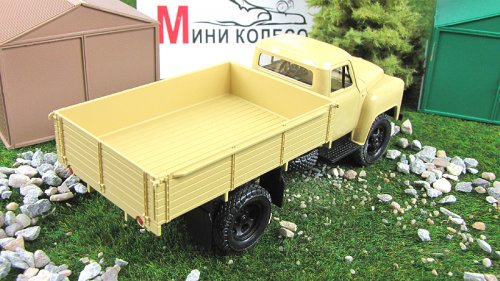 ГАЗ-52-04, бежевый