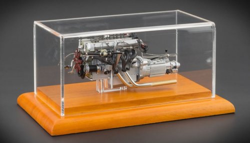 Aston Martin DB4 GT Engine With Showcase 1961