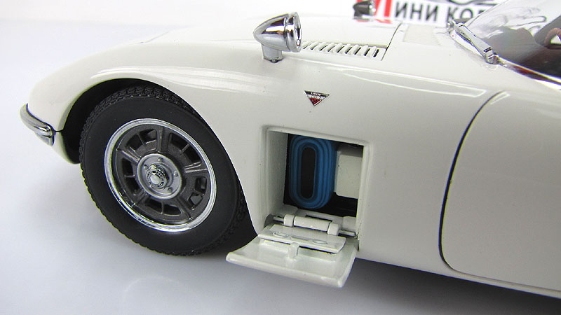 AUTOART Toyota 2000gt