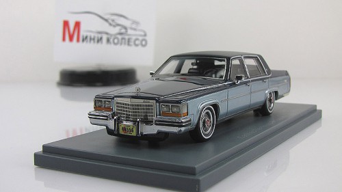  Fleetwood Brougham, 