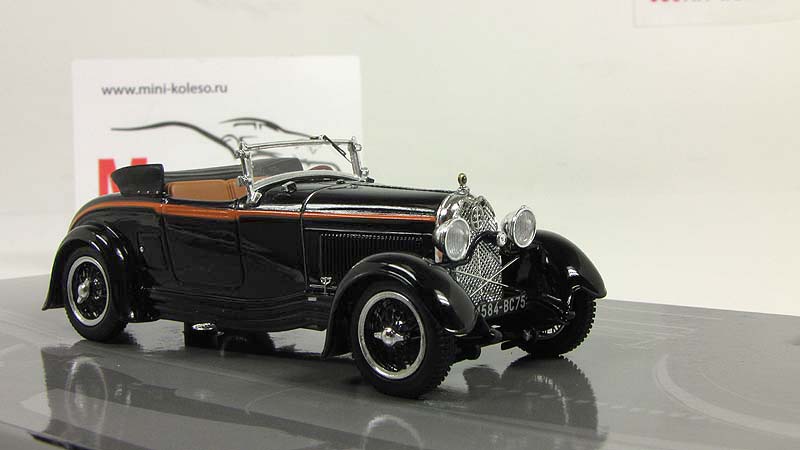 143 - TYPE B3-6 Sports Roadster Minichamps    