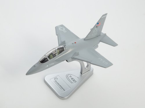    Alenia Aermacchi T-100