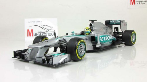  AMG Petronas F1 Team W04 -  