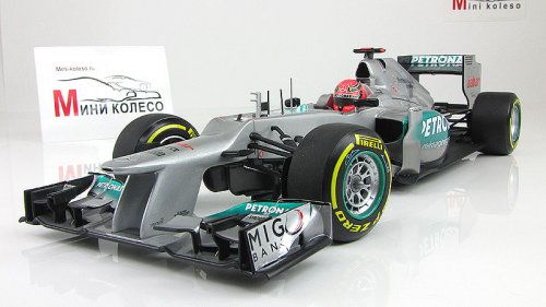  AMG PETRONAS F1 TEAM W03  