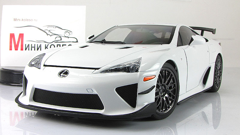 Лексус LFA белый