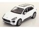    PORSCHE Macan Turbo 2014 White (Welly)