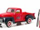    GMC 150  &quot;Gulf Oil&quot; with Vintage Gulf Gas Pump 1950 Red (Greenlight)