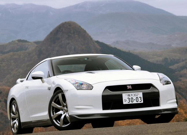 Nissan GT-R